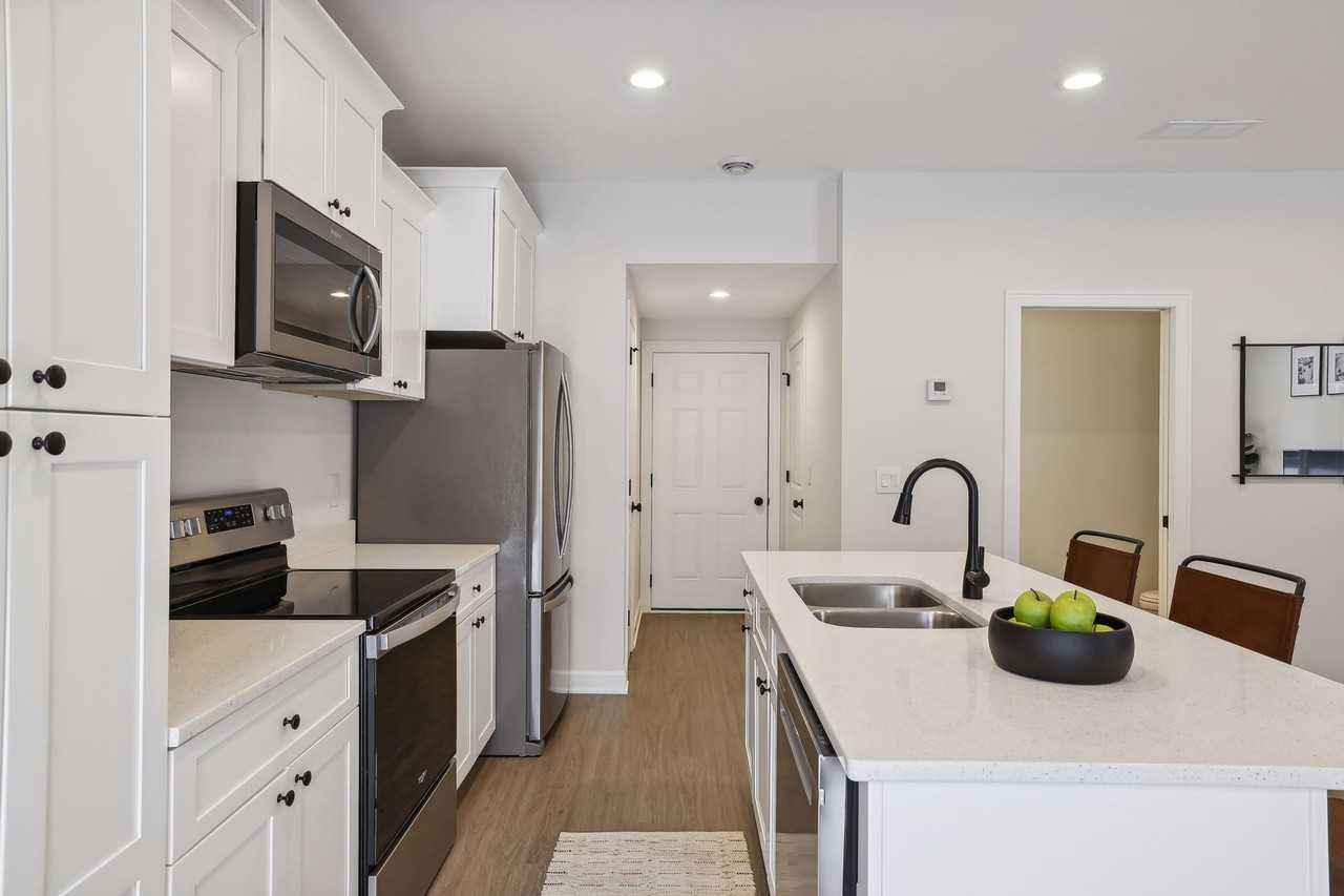 908 Willow Place - Photo 2 of 17