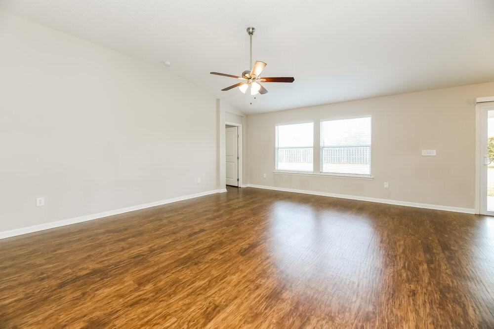 2688 Oak Haven Dr - Photo 4 of 16