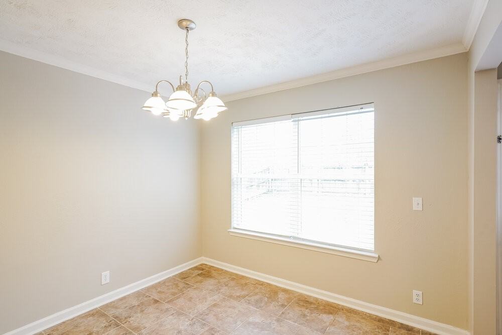 654 Mable Dr - Photo 6 of 17