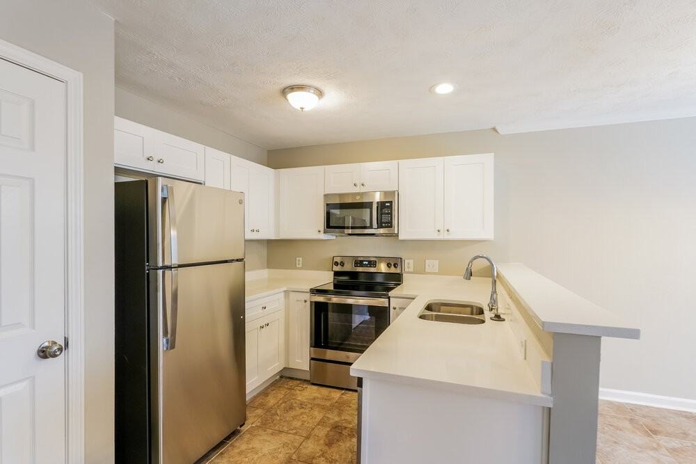 654 Mable Dr - Photo 7 of 17