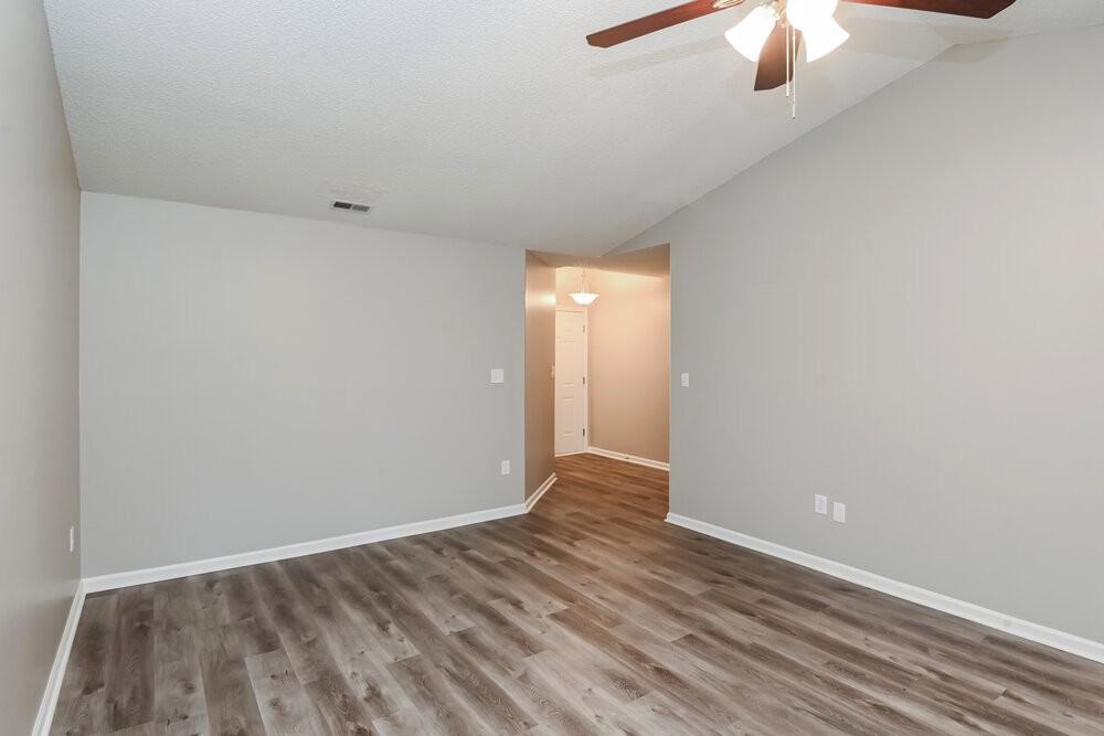 5604 Lyford Ct - Photo 4 of 16