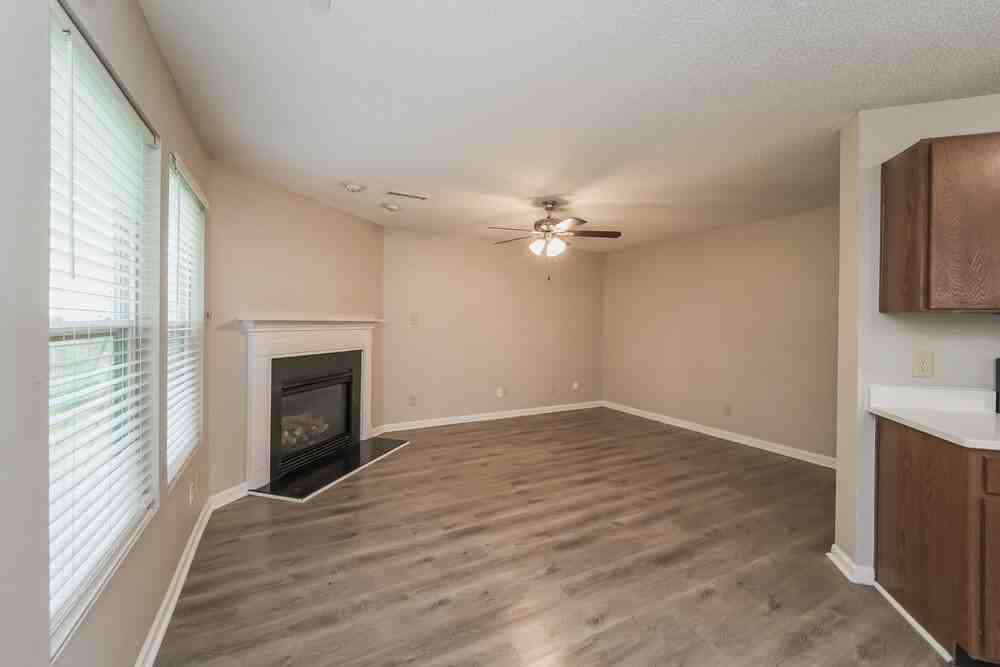 1231 Willow Bridge Ct - Photo 6 of 17