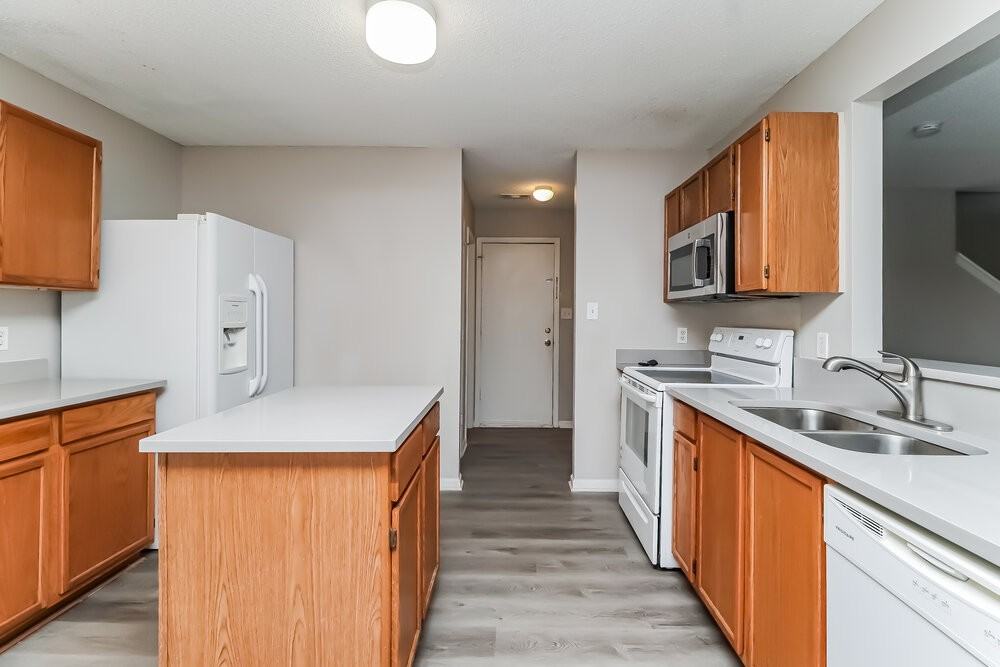 11313 Red Finch Ln - Photo 6 of 17