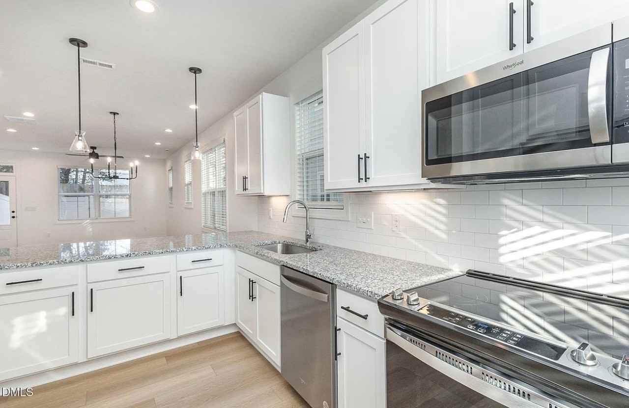 4801 Gossamer Ln - Photo 5 of 12