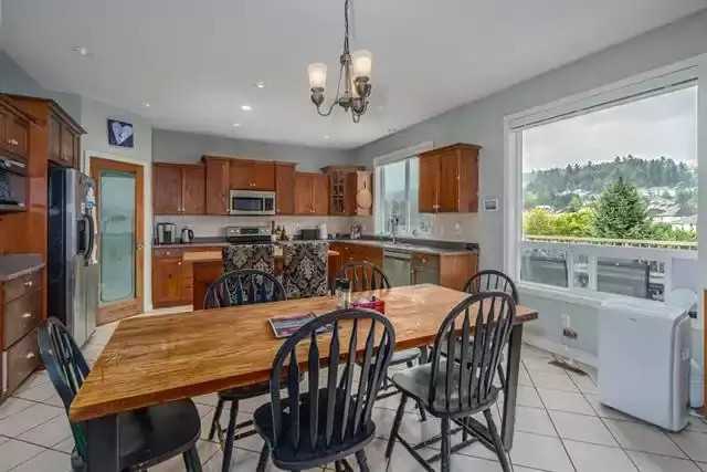 46034 Sherwood Dr - Photo 2 of 20