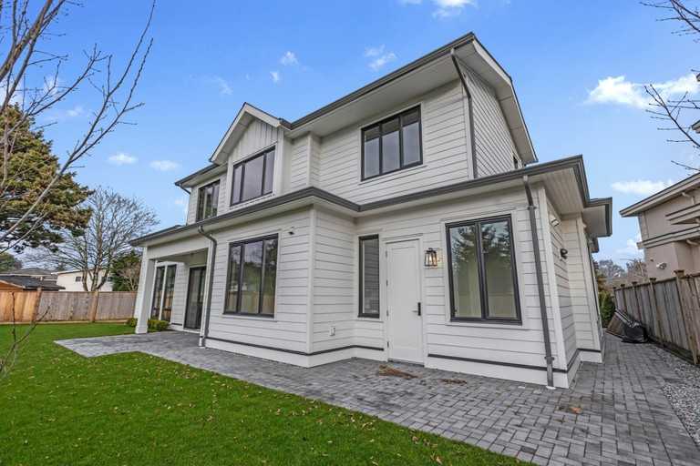 9111 Ryan Crt - Photo 2 of 16