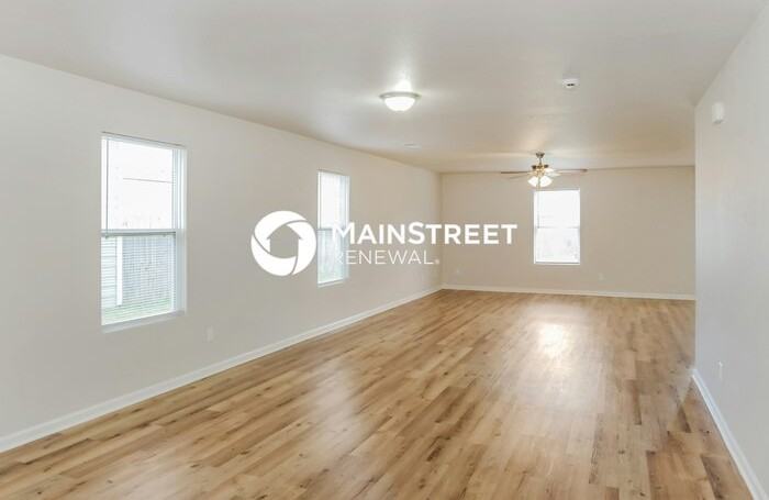 215 Farmington Dr - Photo 5 of 18