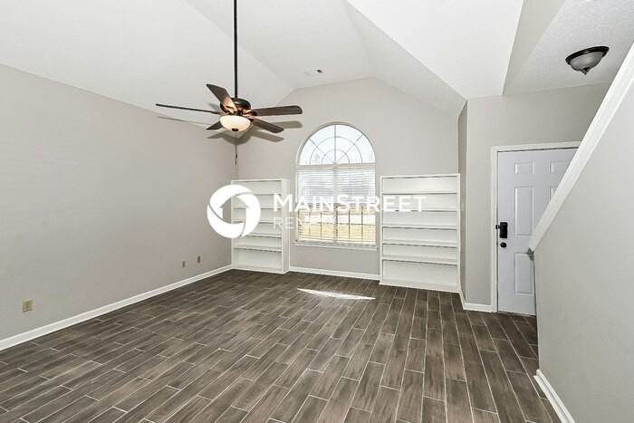 8672 Overcup Oaks Dr - Photo 5 of 18