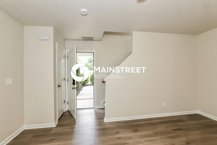 1032 Quinlan Dr - Photo 7 of 18