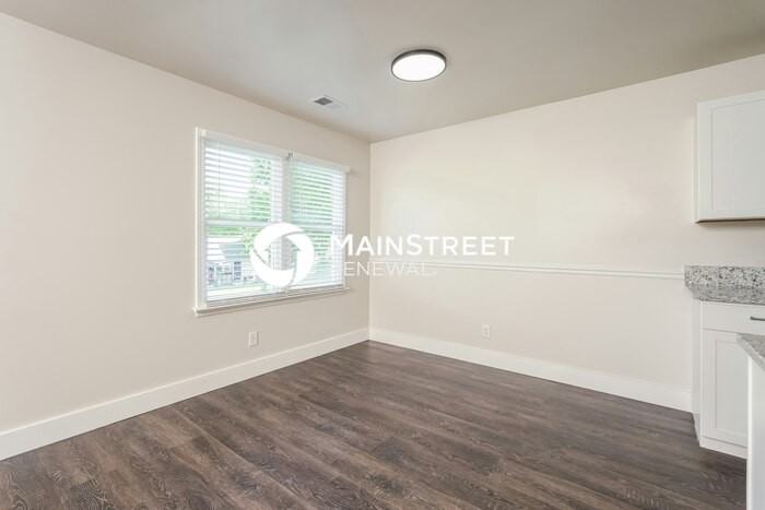 1805 Greencedar Ln - Photo 6 of 17