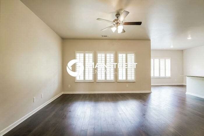 258 Chelsea Park Rd - Photo 5 of 18