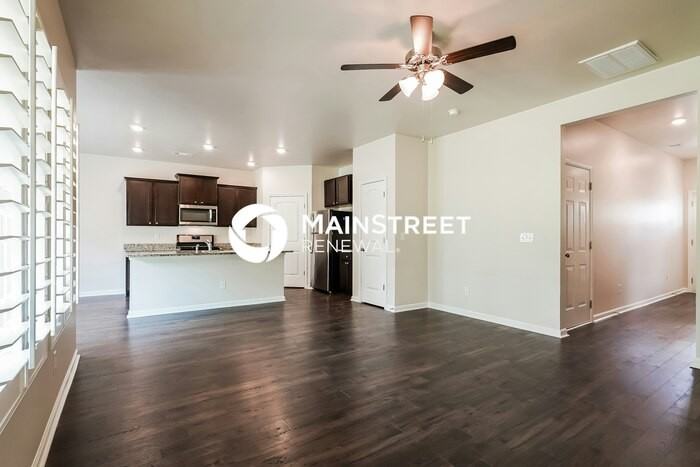 258 Chelsea Park Rd - Photo 7 of 18