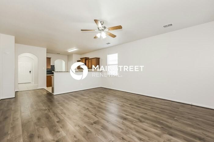 9225 Lone Cypress Dr - Photo 4 of 17