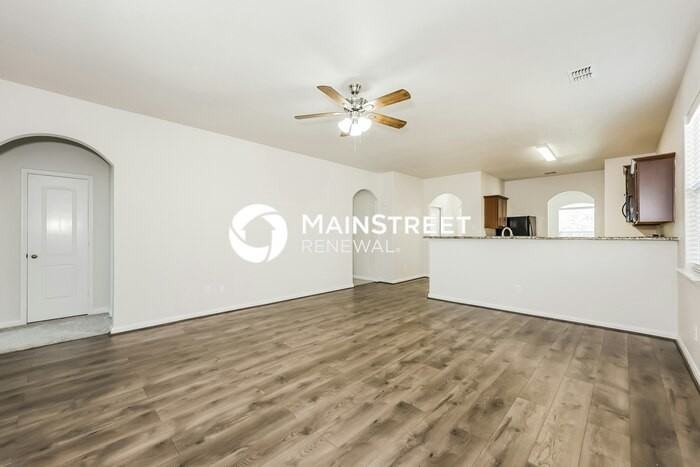 9225 Lone Cypress Dr - Photo 5 of 17