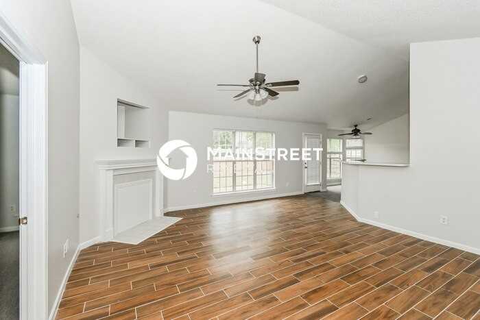 9857 Averbury Dr - Photo 5 of 17