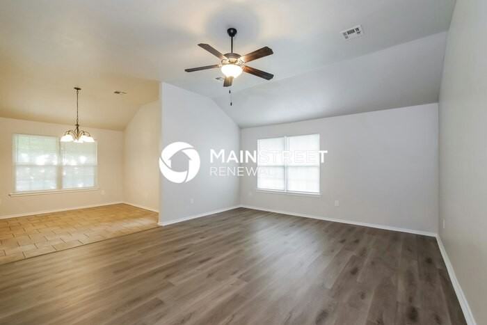 1338 Selborne Pl - Photo 2 of 17