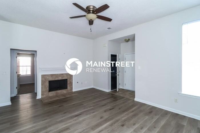 7068 Kings Crown Dr - Photo 5 of 18