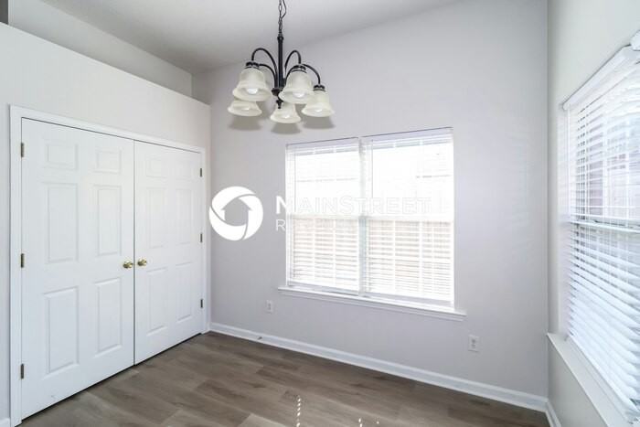 7068 Kings Crown Dr - Photo 6 of 18