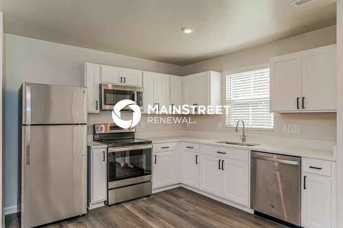 390 Hunting Wood Dr - Photo 5 of 18