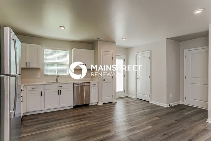 390 Hunting Wood Dr - Photo 6 of 18