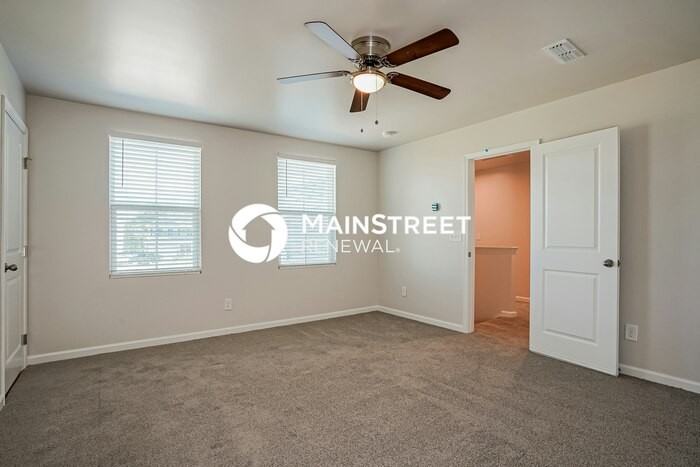 390 Hunting Wood Dr - Photo 7 of 18