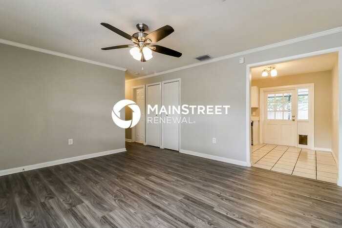 606 Patrick Ave - Photo 3 of 16