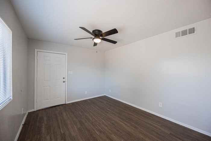 2443 E Mobile Ln #102 - Photo 6 of 14