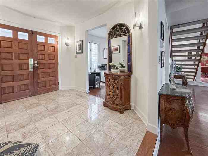 557 Susan Constant Dr - Photo 3 of 48