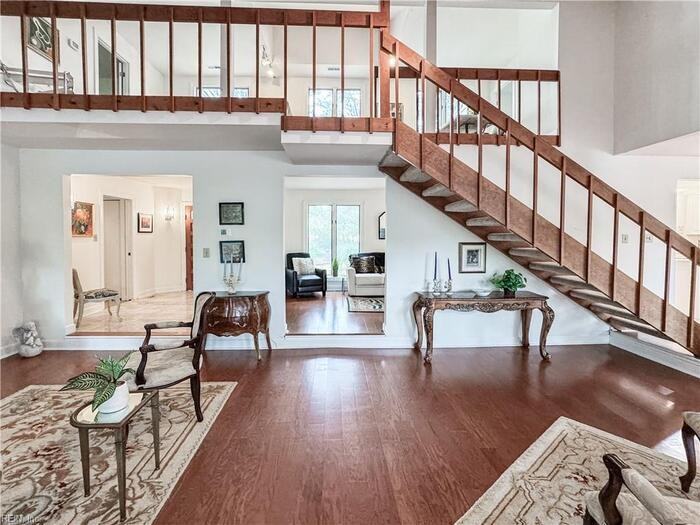 557 Susan Constant Dr - Photo 7 of 48