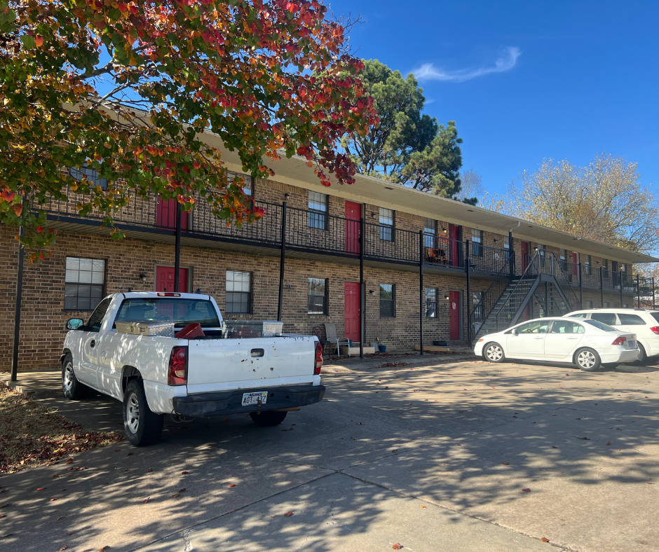 340 West Dogwood - Photo 2 of 2