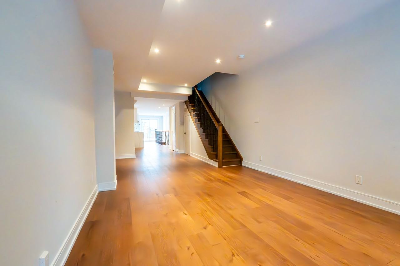 398 Crawford Street - Photo 3 of 22