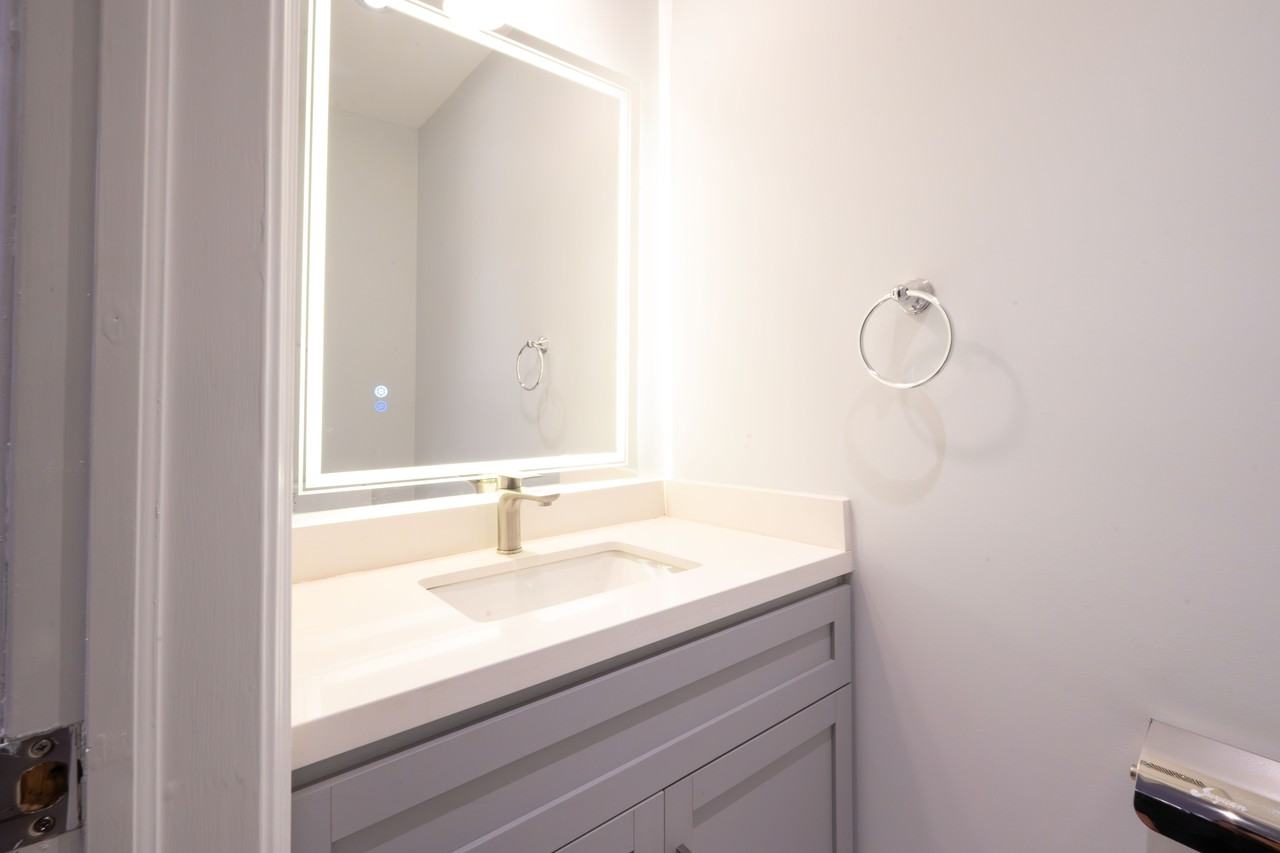 398 Crawford Street - Photo 5 of 22