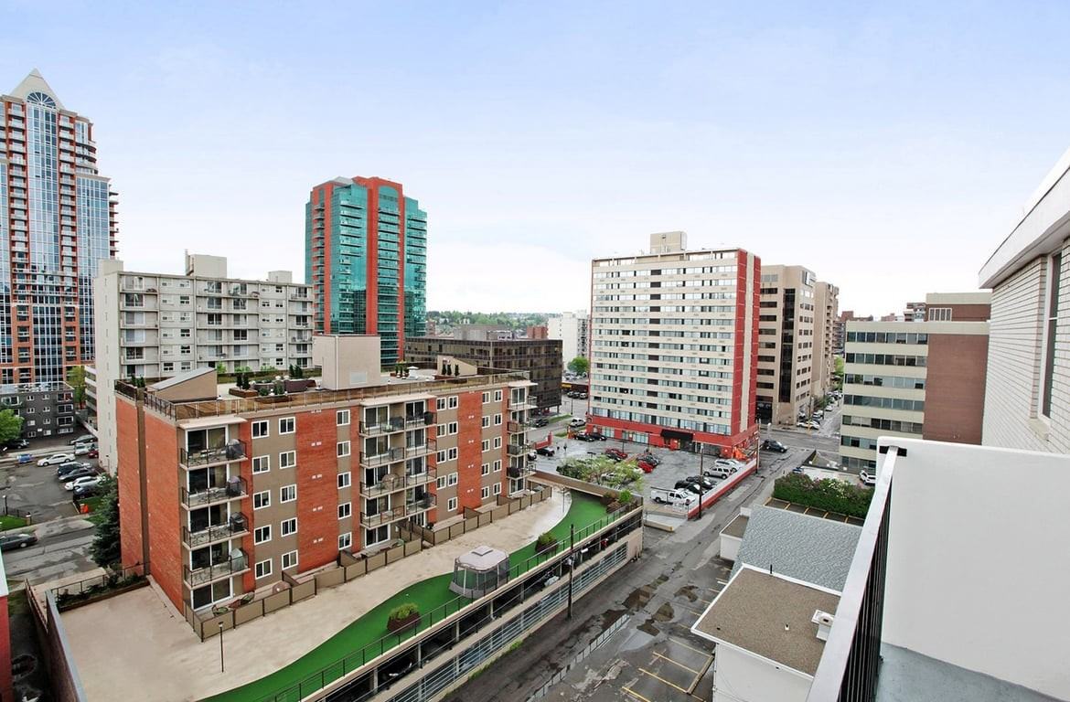 Stratton Oaks - Photo 3 of 50