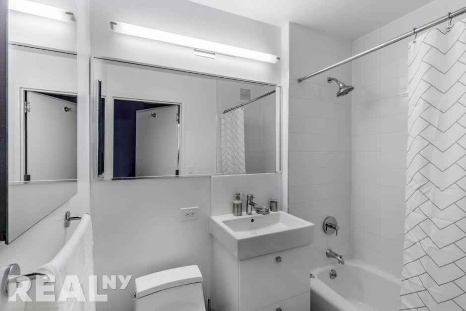 W 48th St #11A - Photo 2 of 3