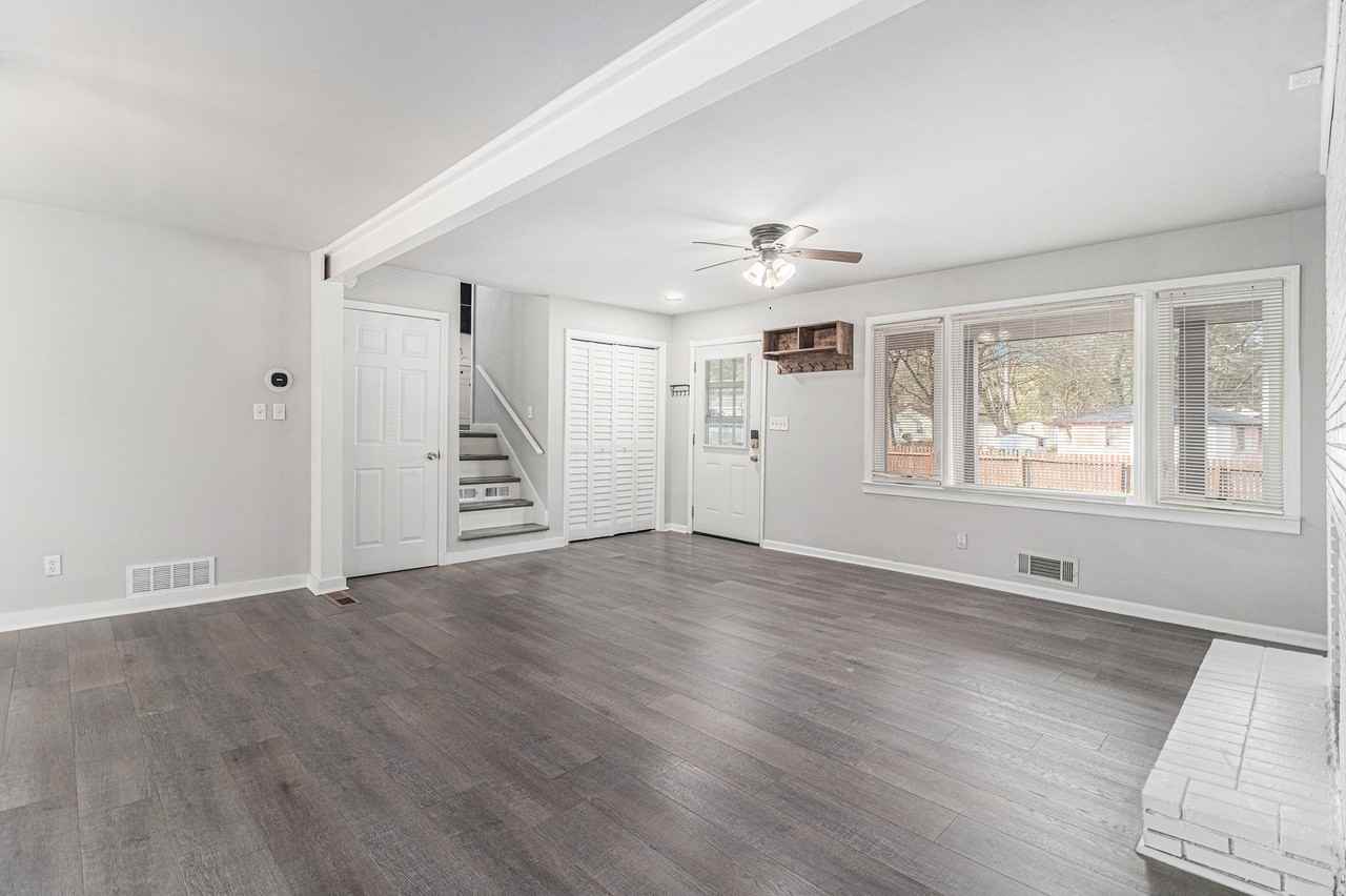 187 Hamilton E Holmes Dr Nw #1 - Photo 3 of 9