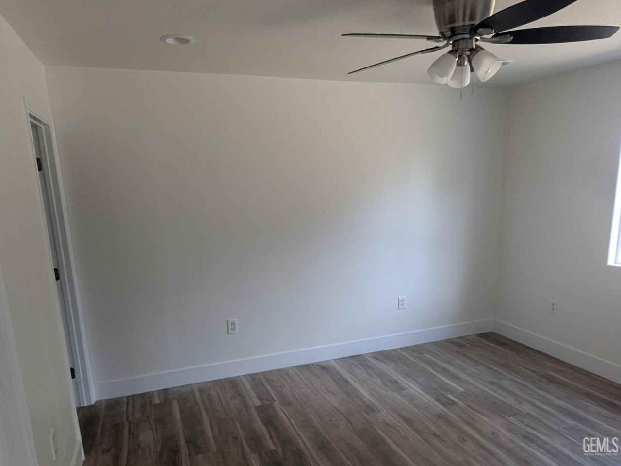 425 E Belle Ter - Photo 5 of 12