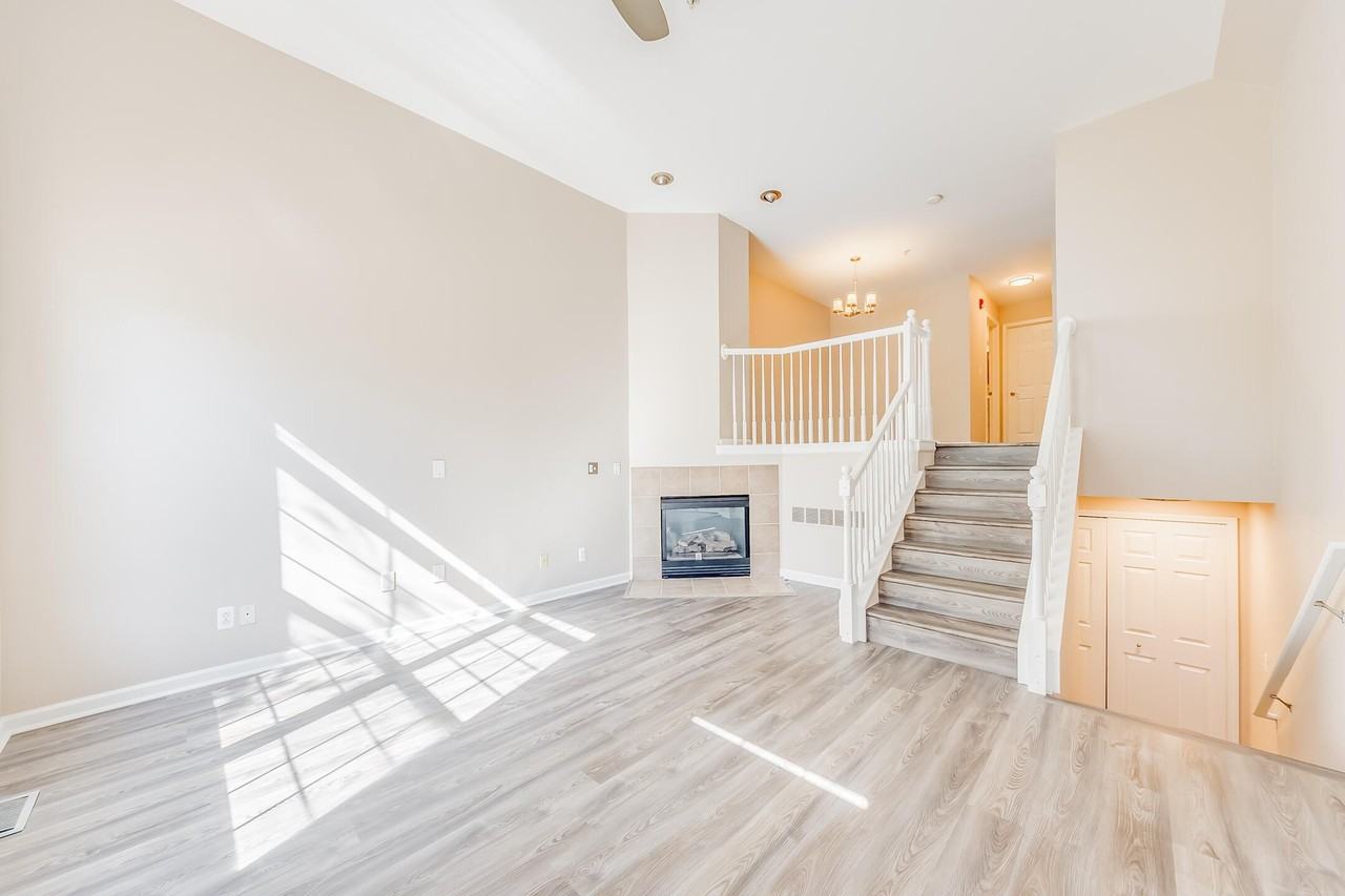 695 River Park Village Blvd - Photo 4 of 23