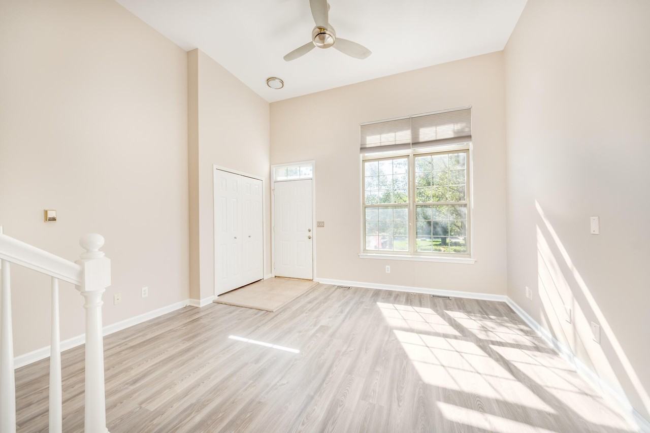 695 River Park Village Blvd - Photo 5 of 23