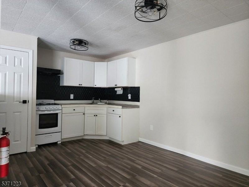 81 Church St - Photo 6 of 27