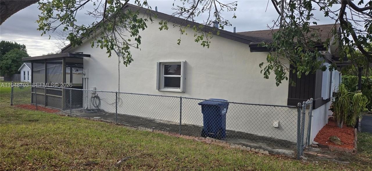 4320 Sw 138th Ct #4320 - Photo 2 of 31