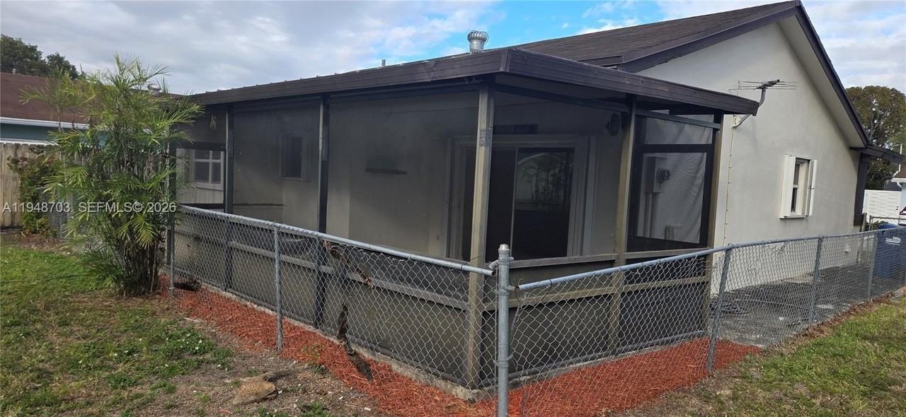 4320 Sw 138th Ct #4320 - Photo 3 of 31