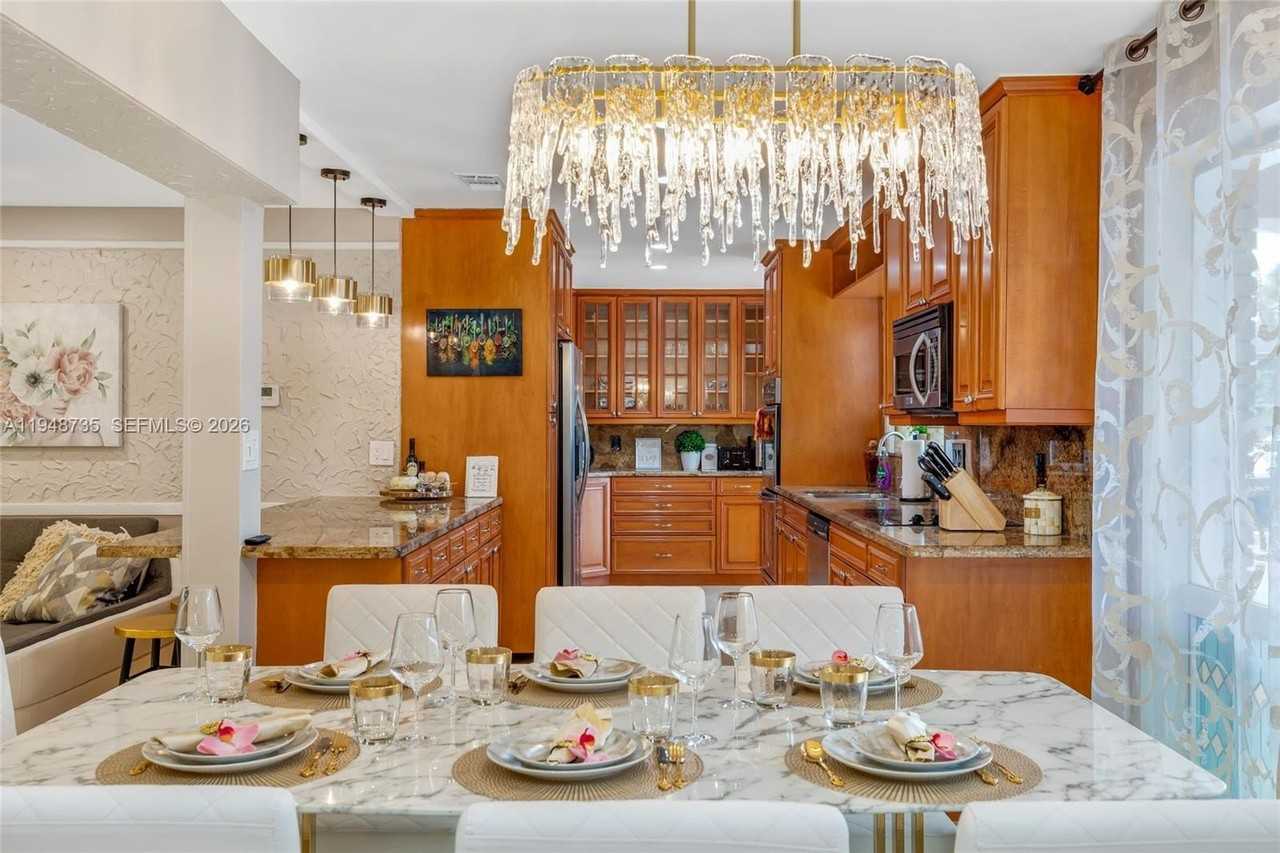 1960 Coral Reef Dr - Photo 3 of 50