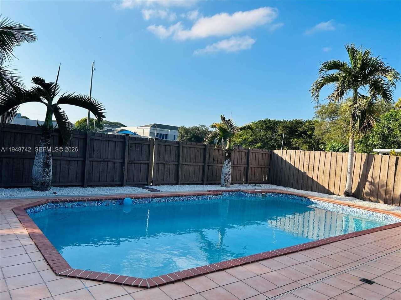 9752 Sw 145th Pl #9752 - Photo 3 of 4