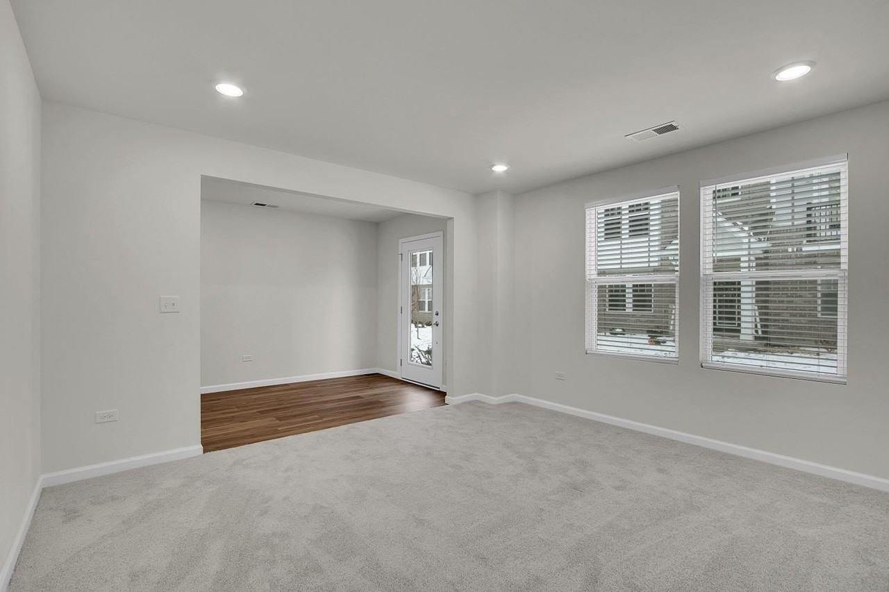 6275 Sandbelt Drive - Photo 4 of 31