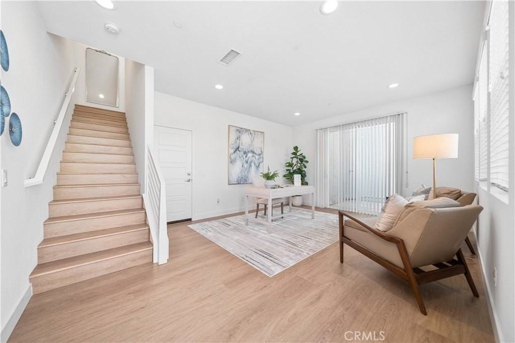 11016 Getaway Dr - Photo 3 of 49