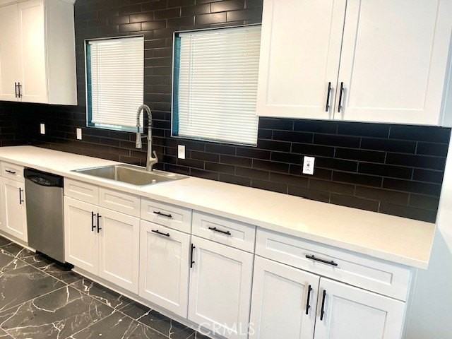 4921 Enfield Ave - Photo 5 of 19