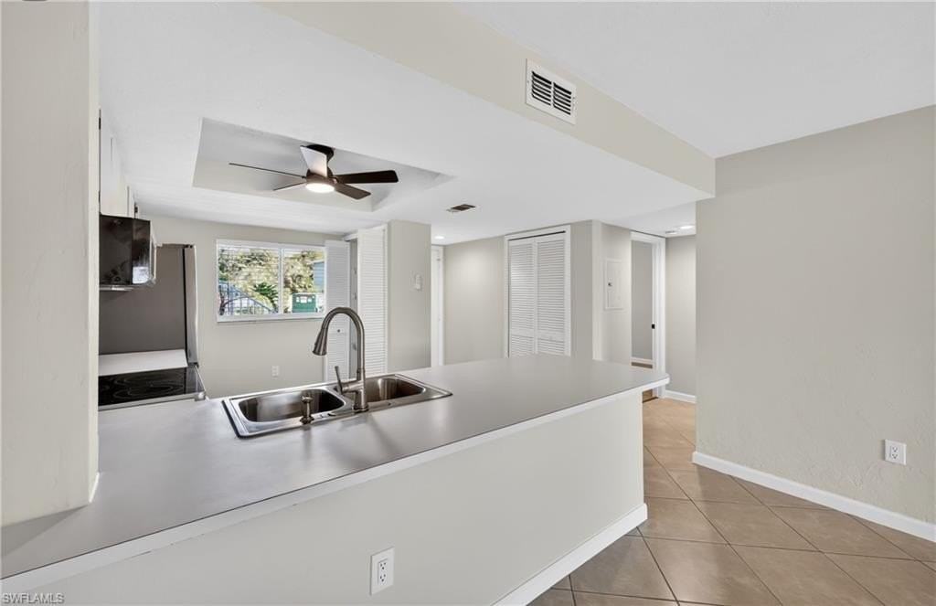 144 Cypress Way E Unit 701 #701 - Photo 3 of 36