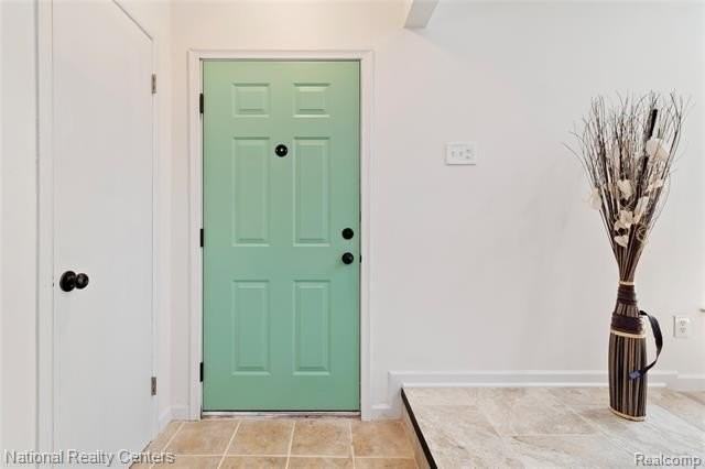 29942 Avondale St - Photo 3 of 38