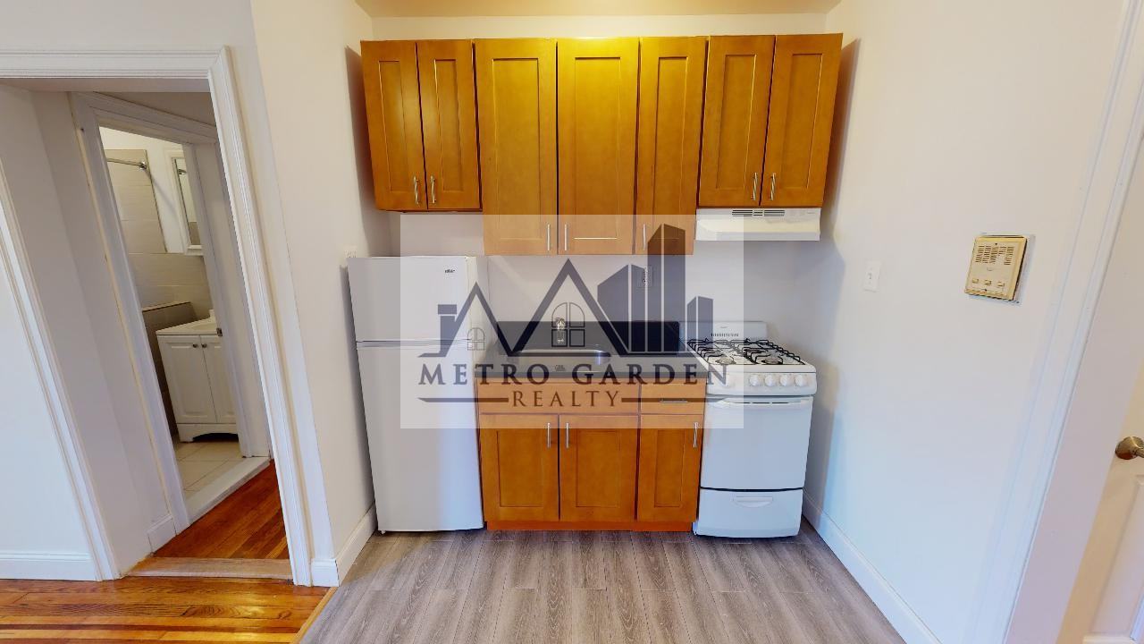 108-02 72nd Avenue #3D - Photo 4 of 24