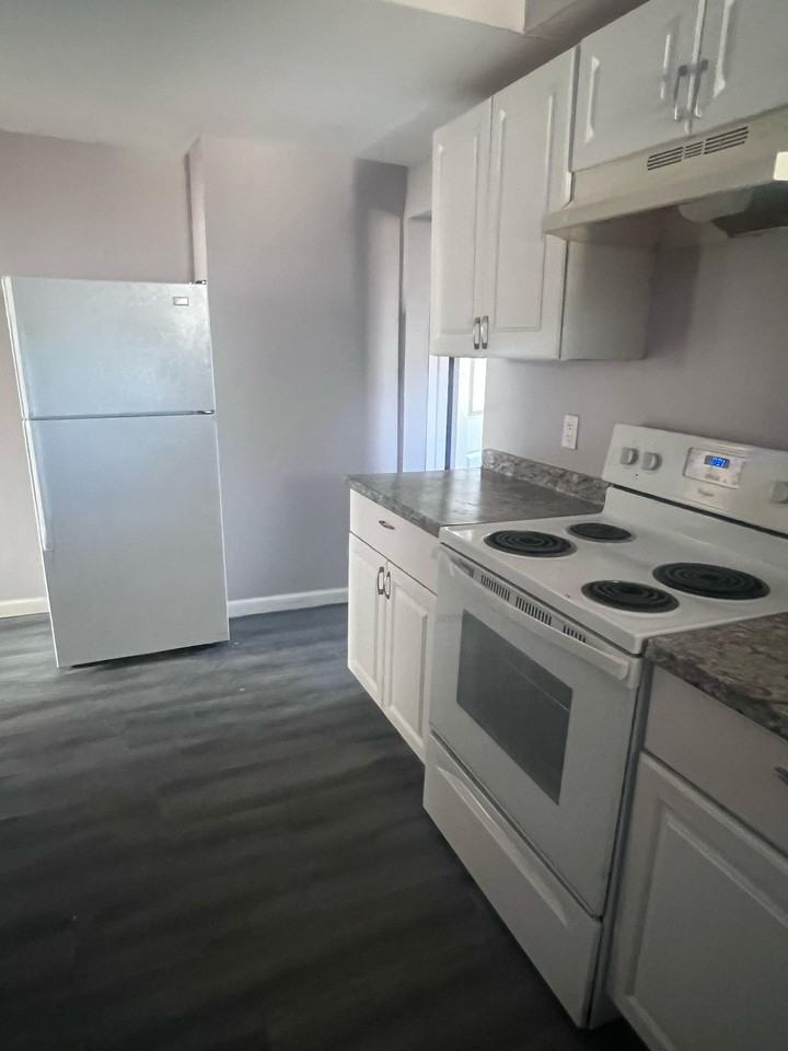 219 South Orchard Street - Photo 2 of 9